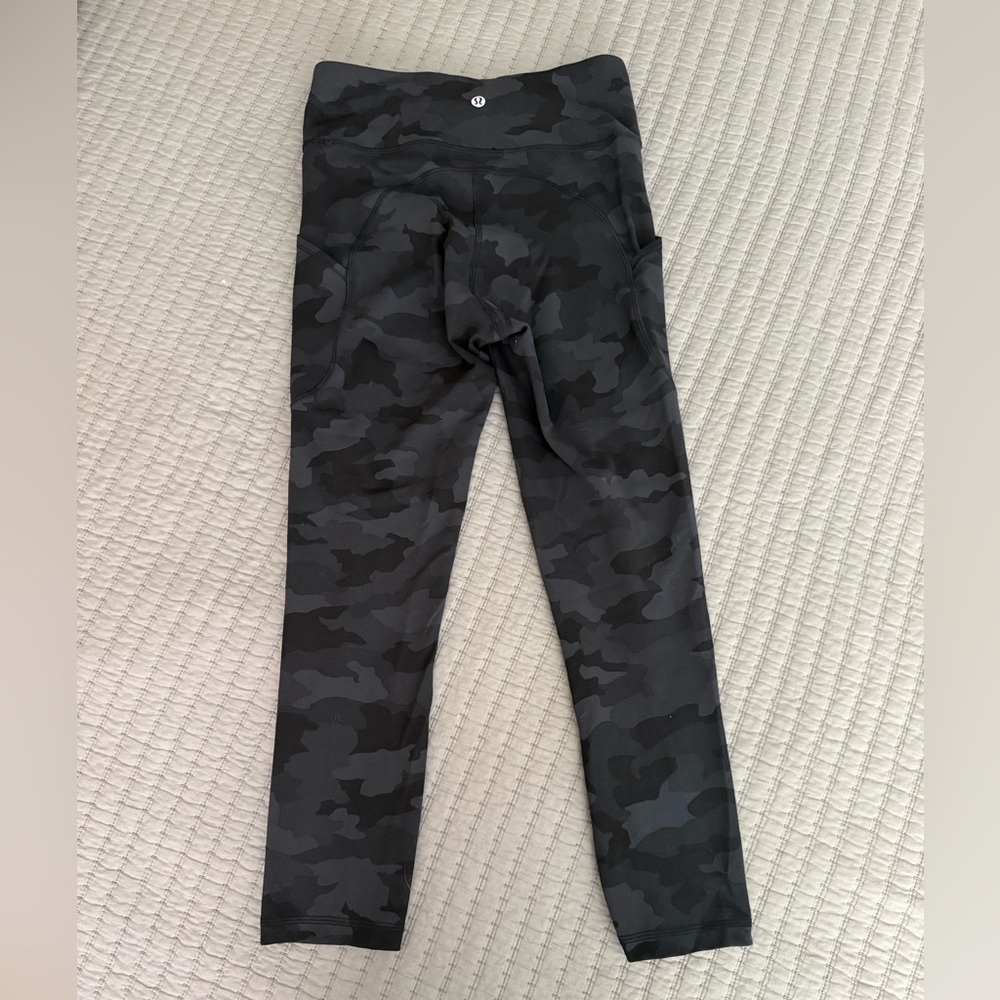 Lululemon Black Camo Leggings 23” crop